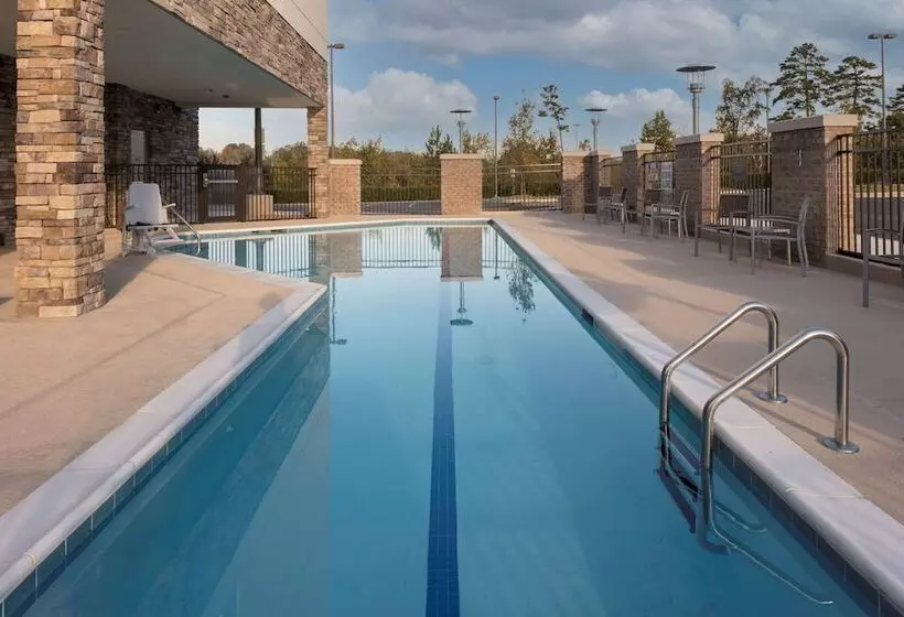 هتل Hyatt Place Charlotte University