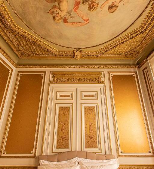 هتل Maison Noppius