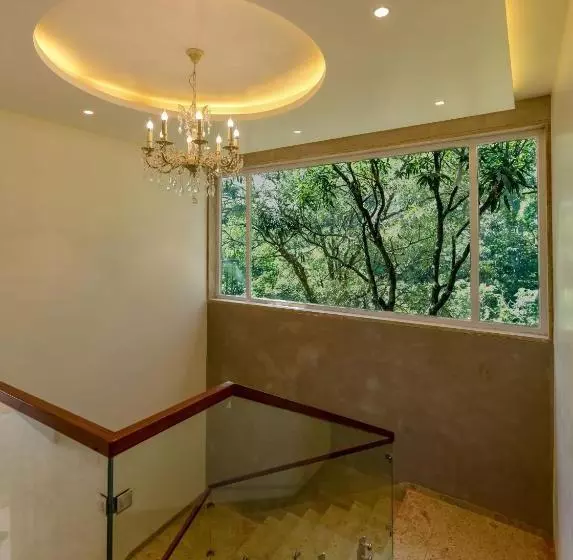 ホテル Pandav Retreat
