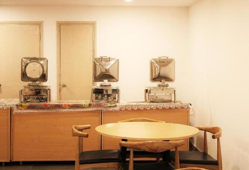 Hotel The Golden Sands