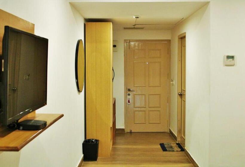 Hotel The Golden Sands