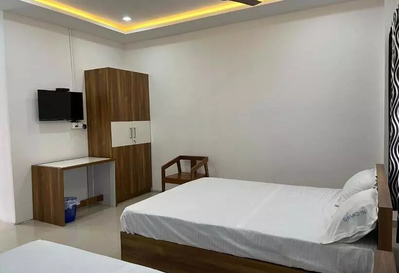 Hotelli The Grand Inn