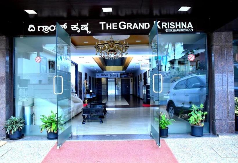 ホテル The Grand Krishna Luxury