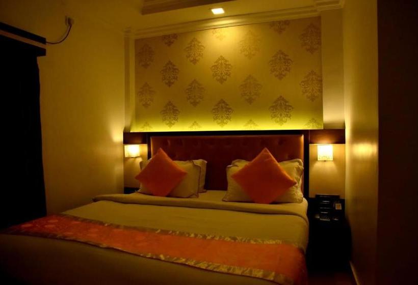 ホテル The Grand Krishna Luxury