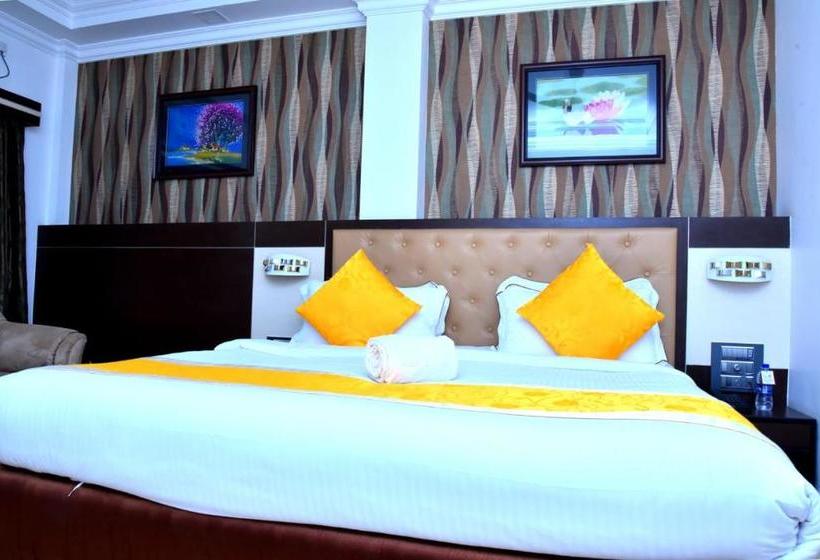 ホテル The Grand Krishna Luxury