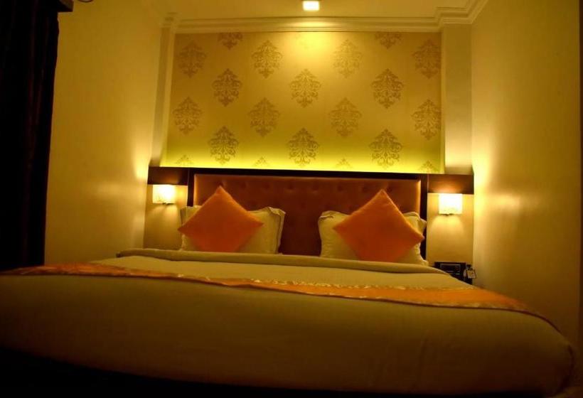 ホテル The Grand Krishna Luxury