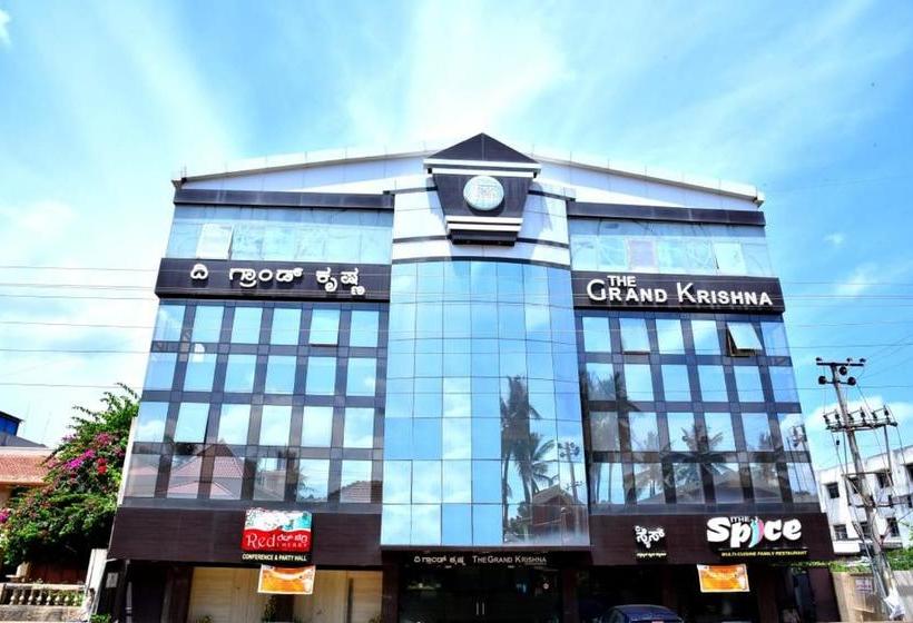 ホテル The Grand Krishna Luxury