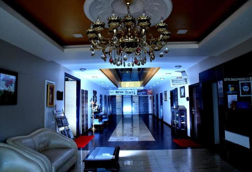 ホテル The Grand Krishna Luxury