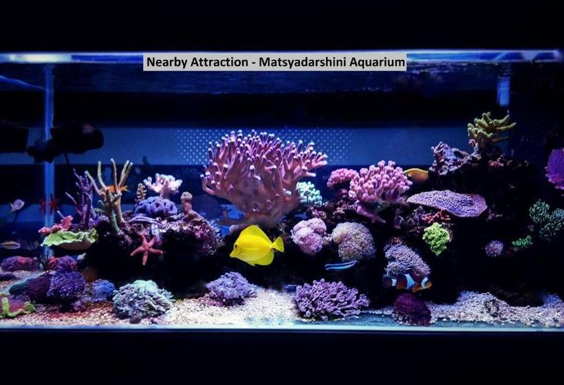 펜션 Oyo 77206 Thamarai Resort