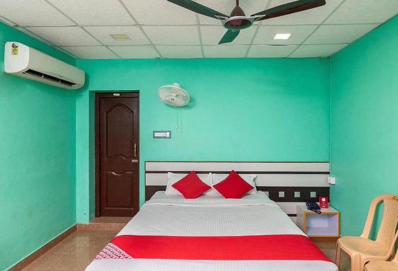 펜션 Oyo 77206 Thamarai Resort