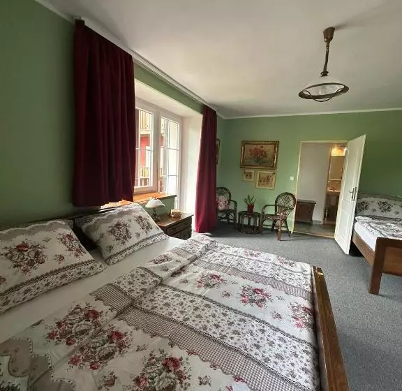 Majatalo Penzion Bara