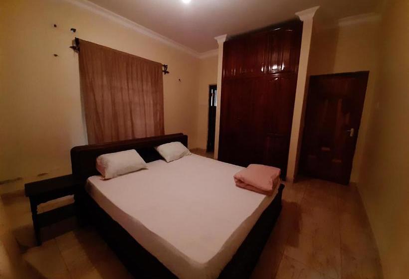 هاستل Nguruma House Of Travellers And Tours