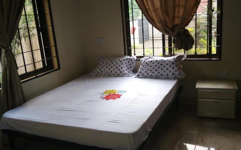 هاستل Nguruma House Of Travellers And Tours