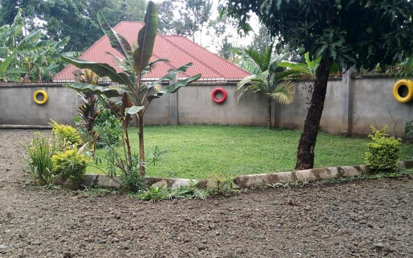 هاستل Nguruma House Of Travellers And Tours