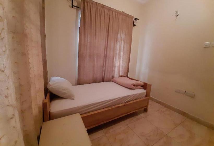 هاستل Nguruma House Of Travellers And Tours