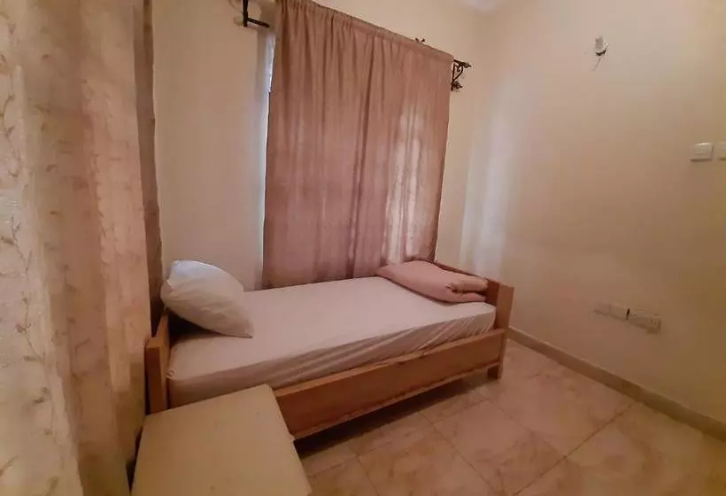 هاستل Nguruma House Of Travellers And Tours