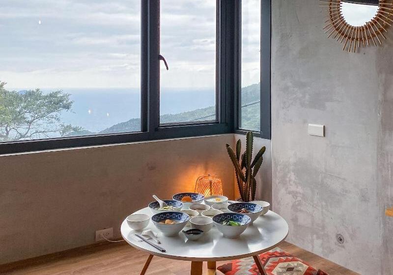 تختخواب و صبحانه H& Jiufen The Ocean Theory