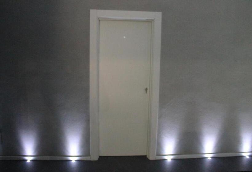 Casa Mirko B & B Con Stazione Ricarica Auto Elettriche Parcheggio Privato Auto Moto Biciclette