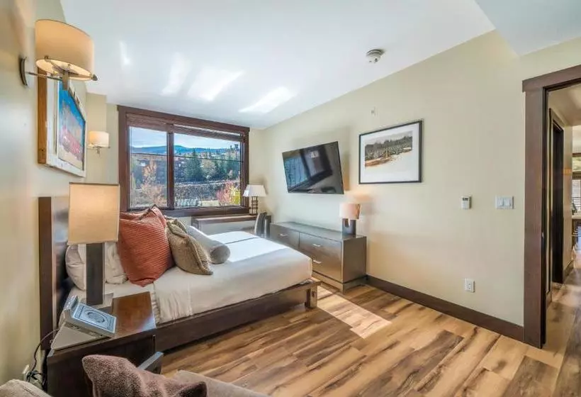 Hayden Lodge
