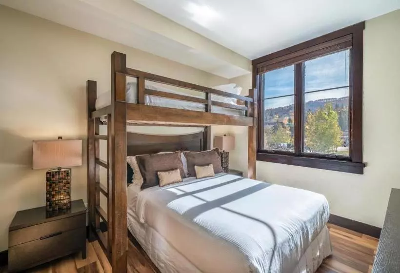 Hayden Lodge