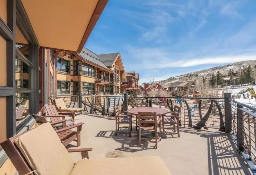 Hayden Lodge