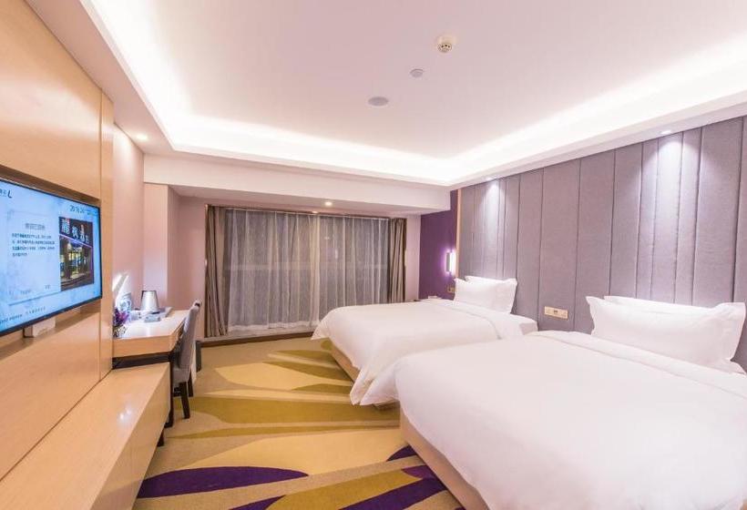 Lavande Hotel Wuhan Guanggu Plaza