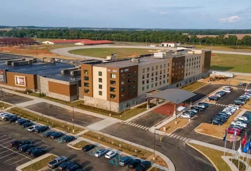 ホテル Oak Grove Racing Gaming