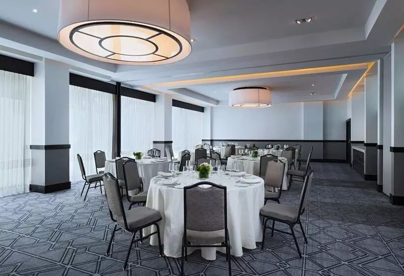 هتل The Brix Autograph Collection