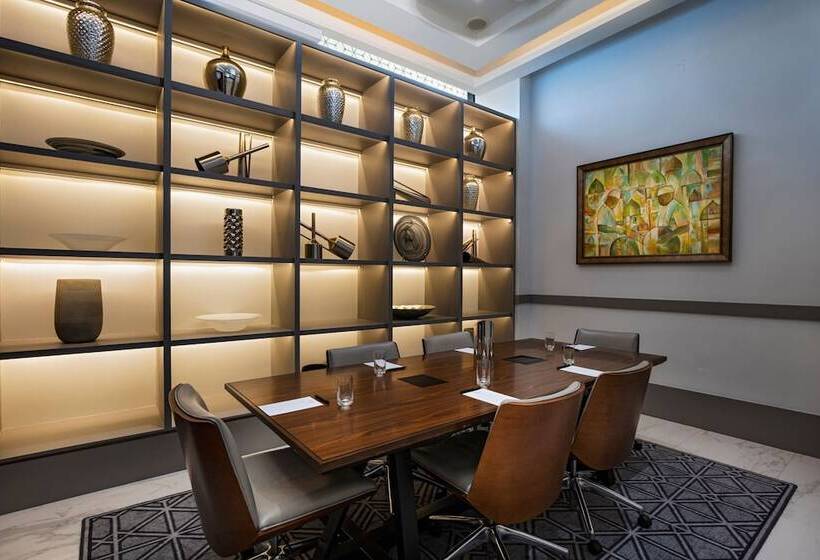 هتل The Brix Autograph Collection