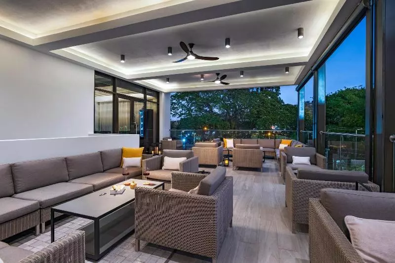 هتل The Brix Autograph Collection