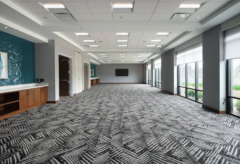 ホテル The Forester A Hyatt Place