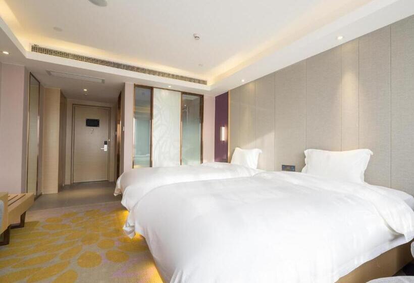 Lavande Hotel Jingmen Planet World City
