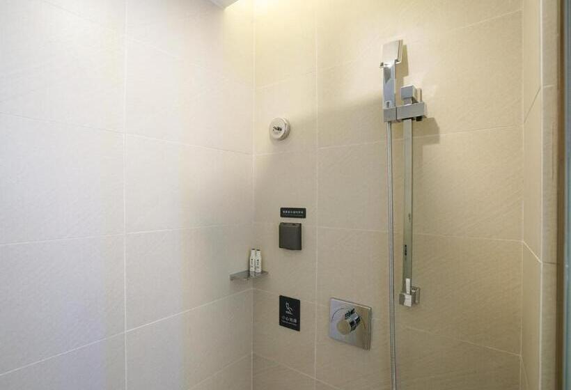 Lavande Hotel Jingmen Planet World City