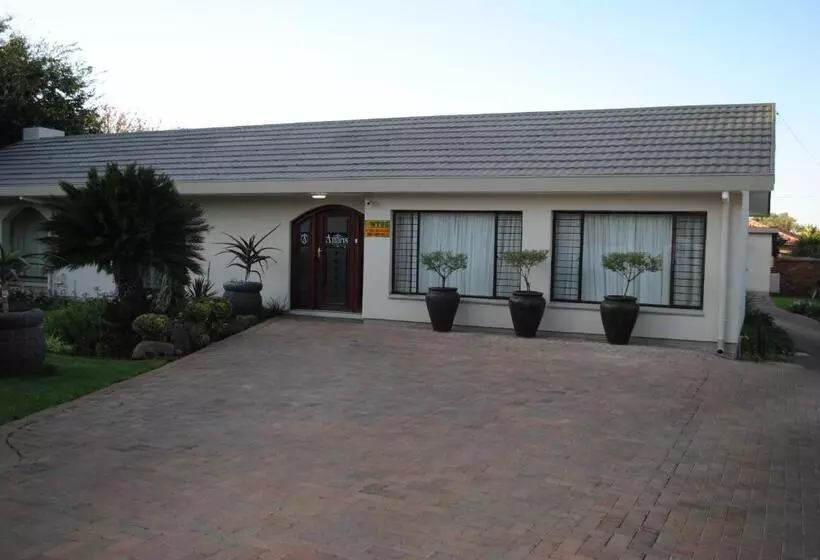 Majatalo Amaris Guesthouse