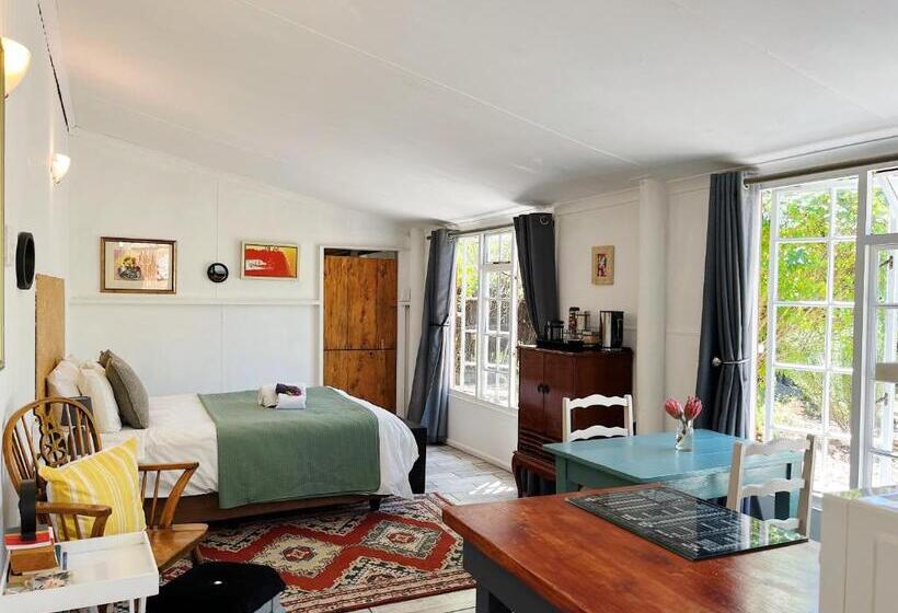 پانسیون Equleni Guest Farm