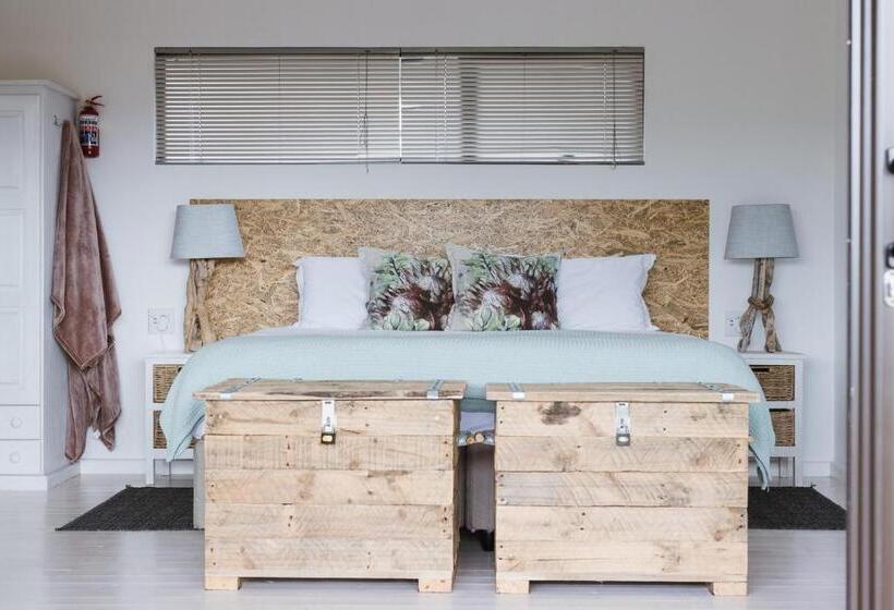 پانسیون Equleni Guest Farm