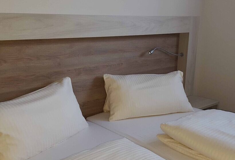 Пансион Landgasthof Zur Linde