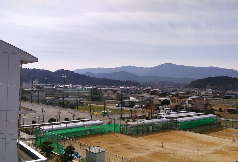 膳宿费 Poka Poka Village