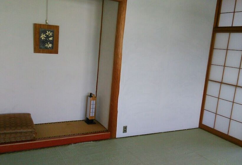 膳宿费 Poka Poka Village