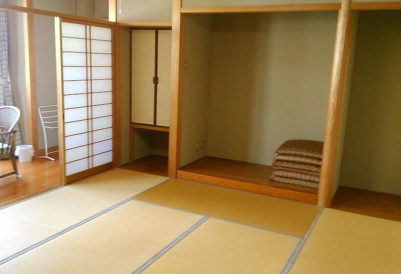 膳宿费 Poka Poka Village