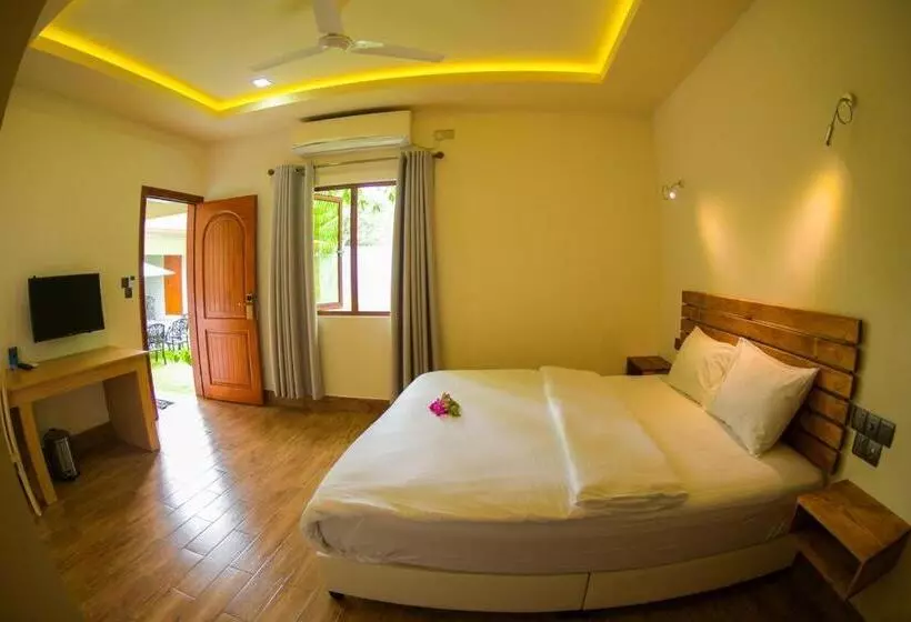 پانسیون Tiger Shark Residence & Dive