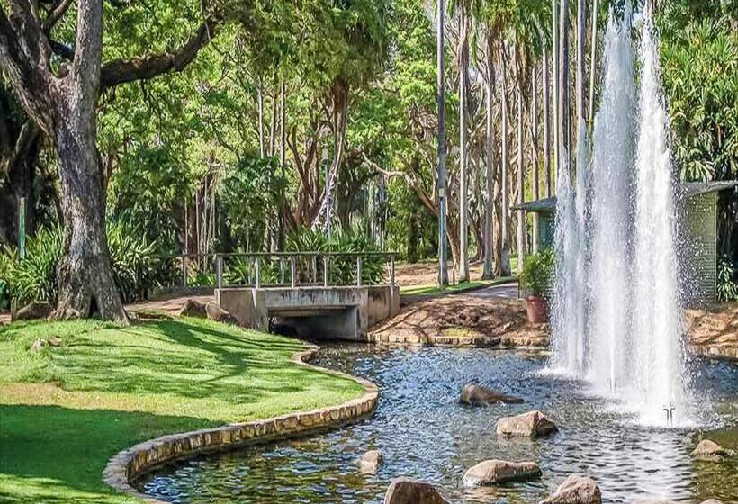 ペンション Zen Quest   The Nomads Pad Near Nightcliff Markets & Sunset Foreshore