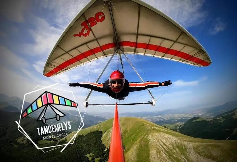 Hotelli Albergo Ristorante Montecucco Da Tobia