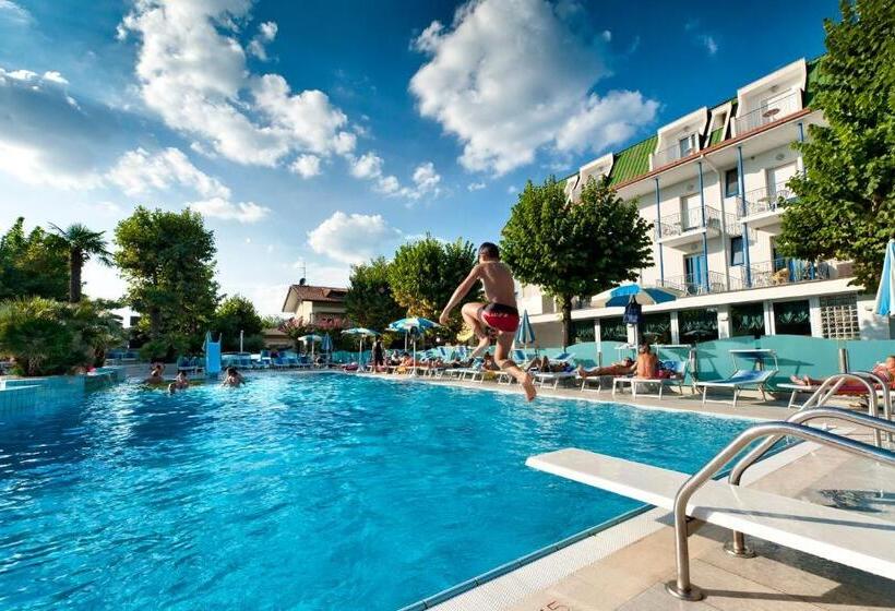 בית מלון כפרי Paris Resort