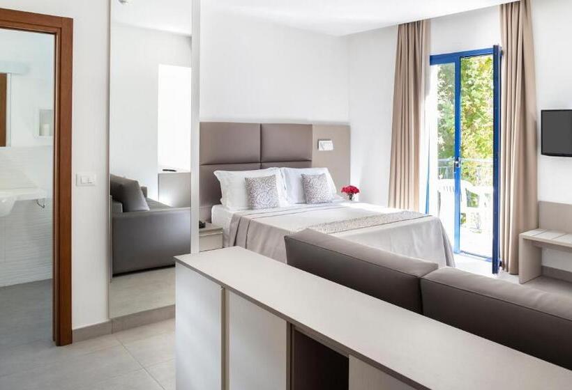 בית מלון כפרי Paris Resort