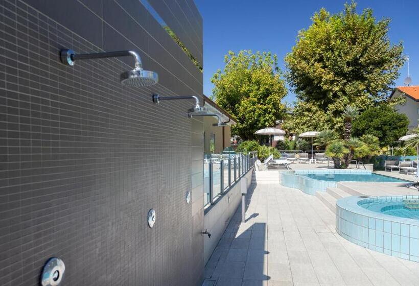 בית מלון כפרי Paris Resort