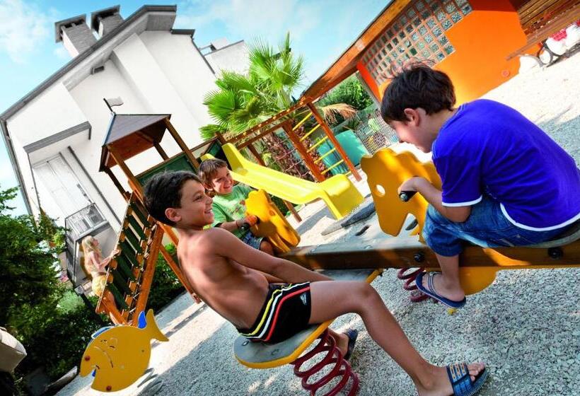 בית מלון כפרי Paris Resort