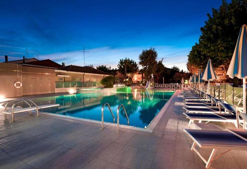 בית מלון כפרי Paris Resort