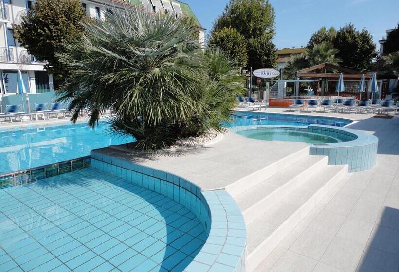 בית מלון כפרי Paris Resort