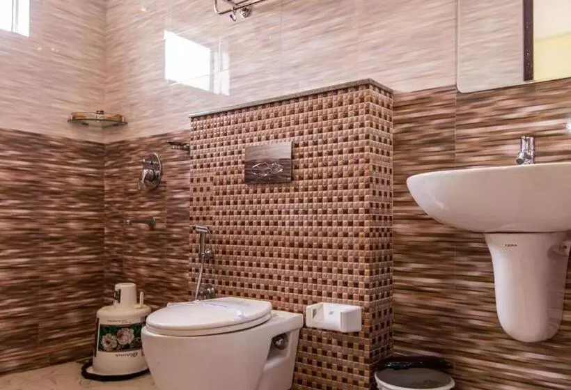 ホテル Woodside Residency